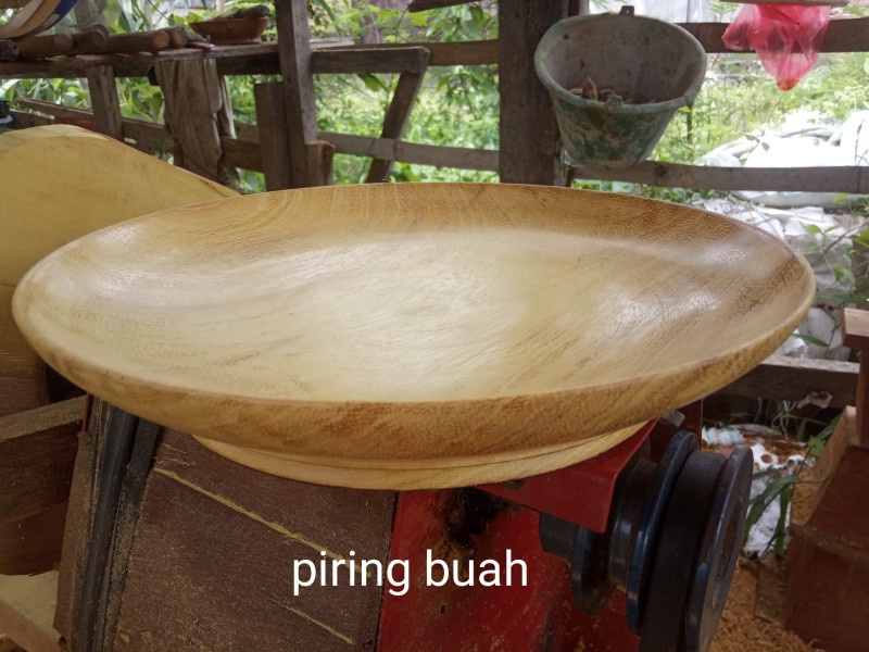 Piring Kayu