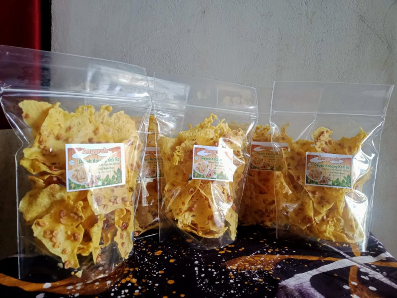 Peyek Kacang Kak Ros